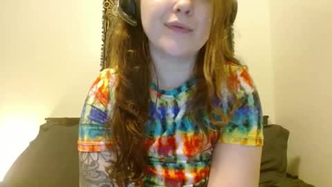 Snapshot of d_a_i_s_y chatting on March 11, 2:42 am Daisy online show from March 11, 2:42 am