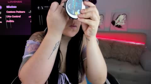 Ailyn  online show from October 5, 8:49 pm