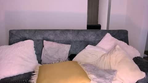 Creamy online show from November 18, 10:40 am