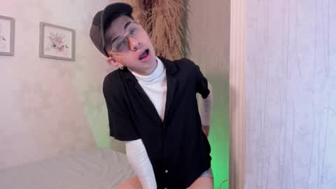 dads_rider online show from December 15, 10:06 pm