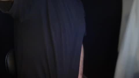 Snapshot of daemon456321 chatting on December 19, 2:45 am daemon online show from December 19, 2:45 am