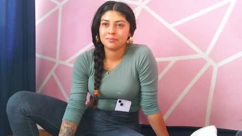 dafna and kris online show from April 12, 6:45 pm