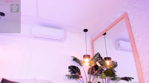 dafne_hillss online show from March 20, 11:26 am