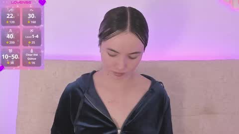 Dafne  online show from April 25, 2:47 pm