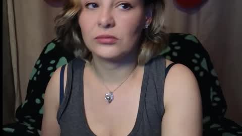 Snapshot of dagny_jo chatting on February 22, 3:45 am Lulu online show from February 22, 3:45 am