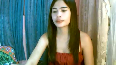 Im Dahlia online show from May 5, 11:49 am