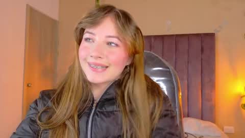 Dahlia online show from April 11, 7:45 am