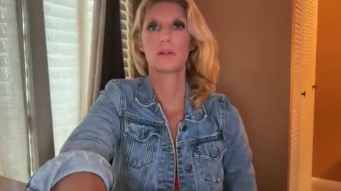 Daisy137 online show from November 12, 3:47 pm