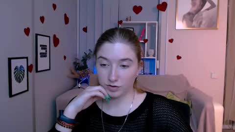 Snapshot of daisy_candy chatting on March 3, 12:15 am Little Di online show from March 3, 12:15 am