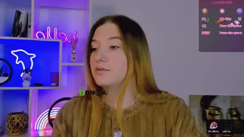 Little Di online show from December 13, 8:48 pm