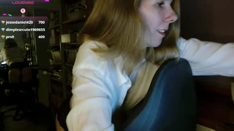daisy_lovely online show from June 6, 4:46 pm