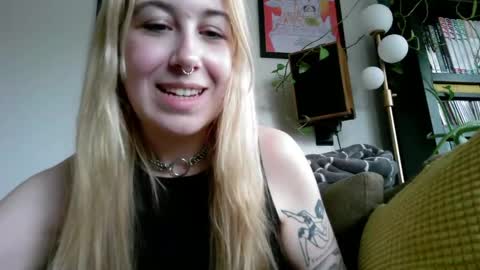 daisymynx online show from March 23, 10:48 pm