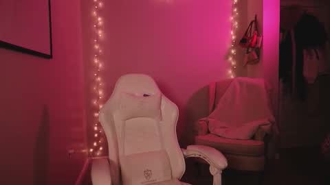 daisy online show from February 4, 12:14 am