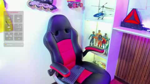 dakota_addams online show from March 18, 7:42 pm