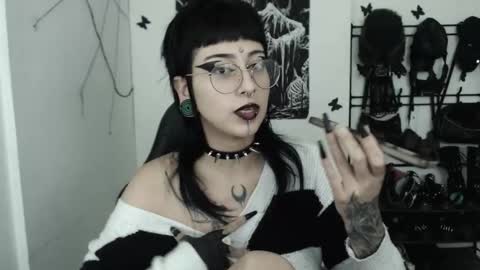 dakota online show from December 16, 3:46 am