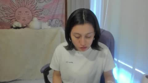 The girl of your dreams o online show from November 12, 3:25 pm