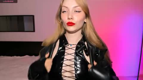 Dakota online show from June 23, 1:39 pm
