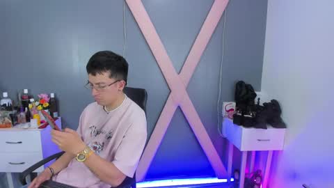  dakotha      online show from February 28, 1:36 pm