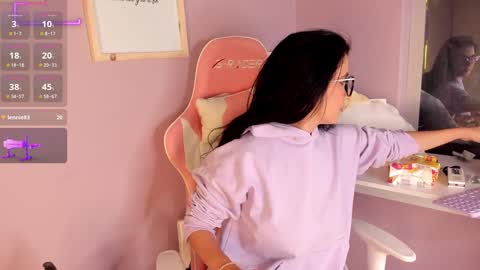 leila williams online show from January 25, 4:02 am