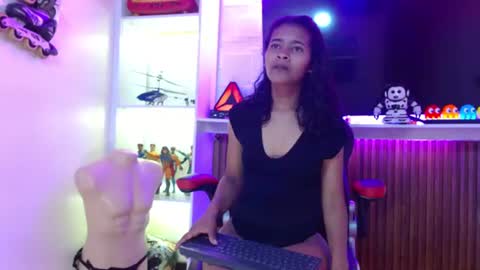 dalila online show from June 12, 7:24 pm