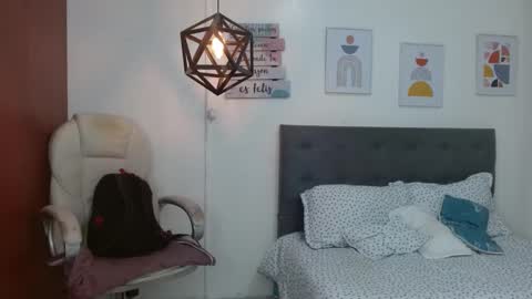 Snapshot of dalila_22 chatting on October 4, 3:21 pm Dalila online show from October 4, 3:21 pm