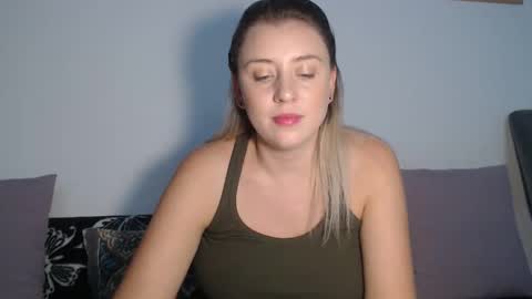 Snapshot of dalyana22 chatting on October 20, 9:31 pm Maria online show from October 20, 9:31 pm