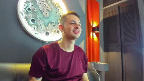 Damian Oliver online show from December 7, 4:04 am