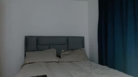 Damian   Maya online show from October 8, 1:57 am