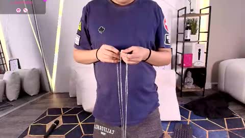 damian_salvatoree online show from November 15, 7:48 pm