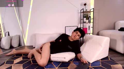 damian_salvatoree online show from November 13, 5:59 pm