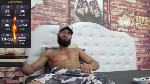 damian_shakur online show from December 5, 11:41 am