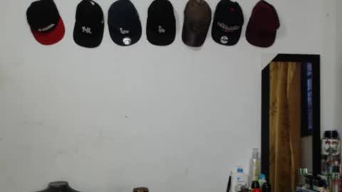 damiansexyboy69 online show from December 2, 10:41 pm