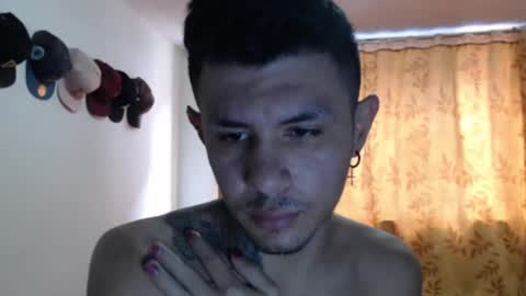 damiansexyboy69 online show from November 11, 4:53 pm