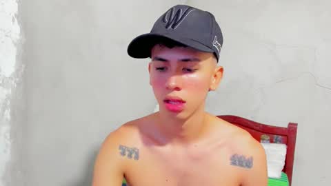 Snapshot of damien_444 chatting on October 1, 12:26 pm damien_444 online show from October 1, 12:26 pm