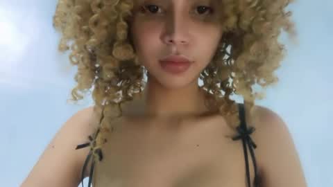 damnperfectxx online show from April 11, 7:45 am