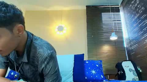 Damon  Salvatore online show from April 21, 7:10 pm