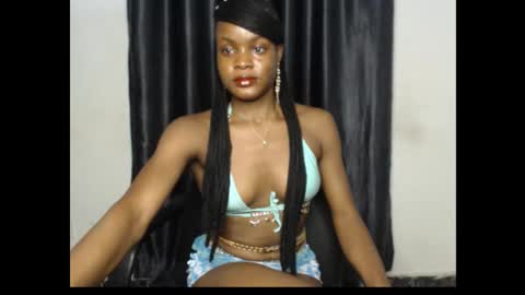 leah online show from February 26, 6:44 pm