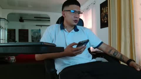 damyan_2003 online show from April 19, 5:47 pm