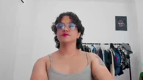 Diane Blosson online show from February 28, 2:04 am