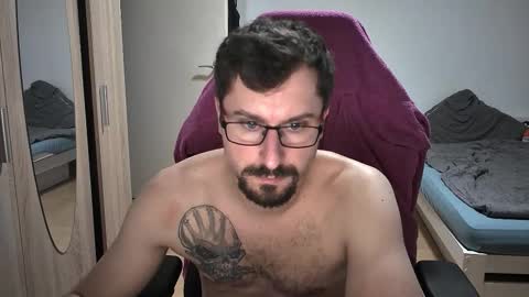 Snapshot of dan_the_man405 chatting on September 19, 7:17 pm King Dan online show from September 19, 7:17 pm