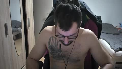 King Dan online show from April 24, 9:39 pm