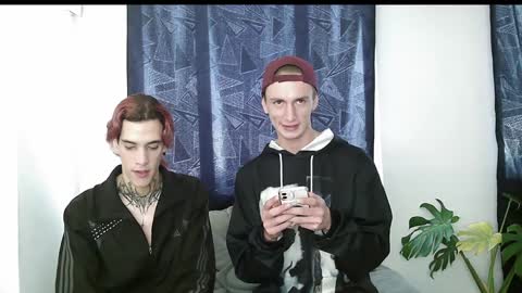 Snapshot of dan_yagami chatting on December 5, 7:22 pm Dan and Noah online show from December 5, 7:22 pm