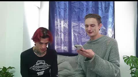 Snapshot of dan_yagami chatting on December 4, 7:50 pm Dan and Noah online show from December 4, 7:50 pm