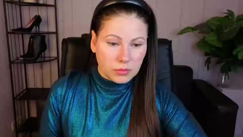 Dana Dom online show from April 22, 3:35 am