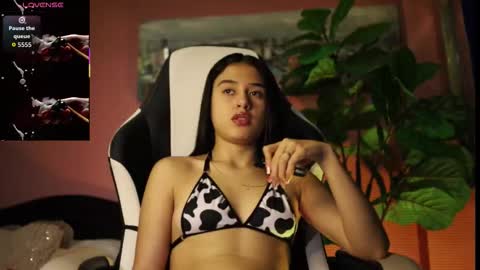 danaa_rouse online show from November 27, 10:17 pm