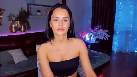 DanaMiers online show from March 13, 5:33 am