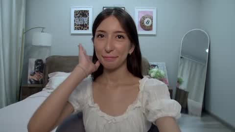 DanaRoges online show from June 12, 7:40 am