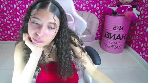 Danatella  online show from February 12, 7:02 pm