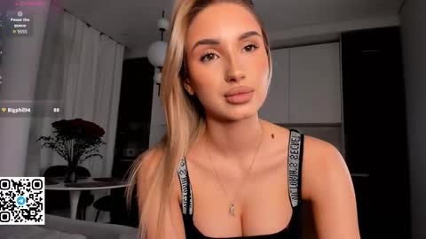 Bella online show from March 17, 8:58 pm