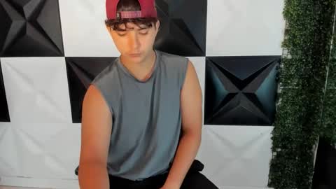 Snapshot of dani_cumboy chatting on October 24, 3:02 pm dani_cumboy online show from October 24, 3:02 pm